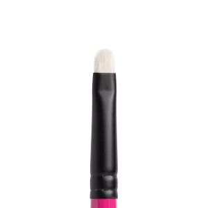 Whats Up Beauty - R111 Small Flat Shader Eyeshadow Brush